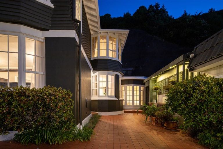 Photo of property in 7 Wilkinson Street, Oriental Bay, Wellington, 6011