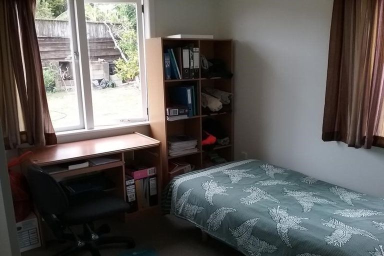 Photo of property in 53 Gloria Avenue, Te Atatu Peninsula, Auckland, 0610