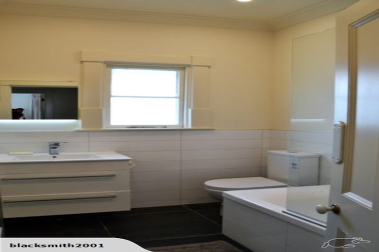 Photo of property in 88 Maida Vale Road, Roseneath, Wellington, 6011