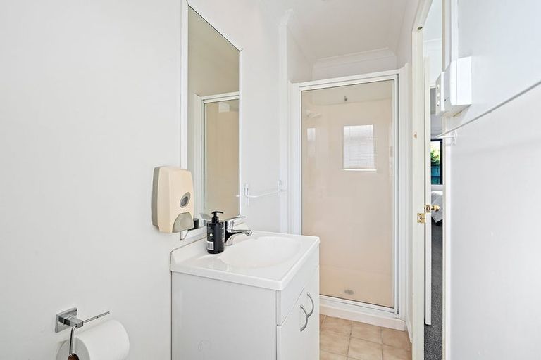 Photo of property in 14 Catalina Drive, Melville, Hamilton, 3206