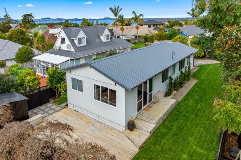 Photo of property in 3a Bannings Way, Hobsonville, Auckland, 0618