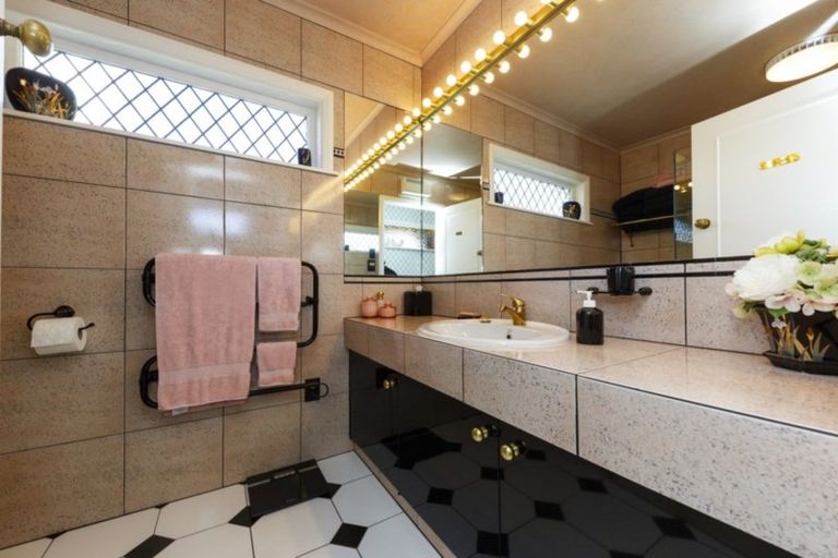 Photo of property in 302 Park Road, Hokowhitu, Palmerston North, 4410