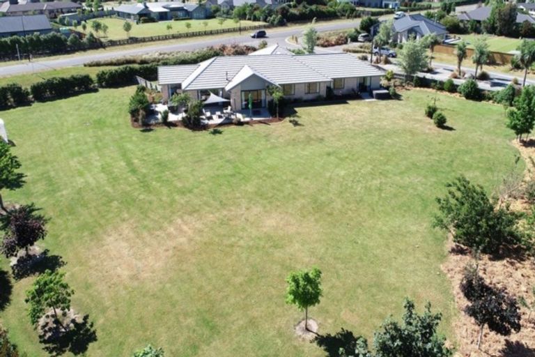 Photo of property in 2 Jacks Drive, West Melton, 7618