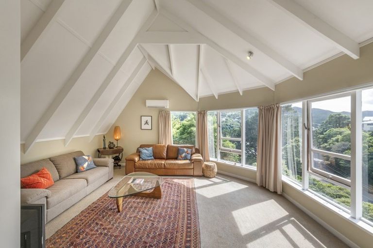 Photo of property in 37 Norwich Street, Wilton, Wellington, 6012