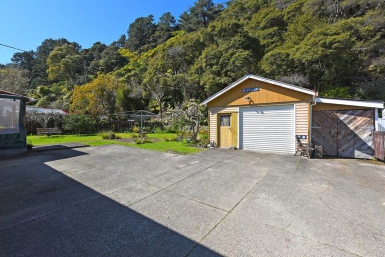 Photo of property in 710 Main Road North, Te Marua, Upper Hutt, 5018