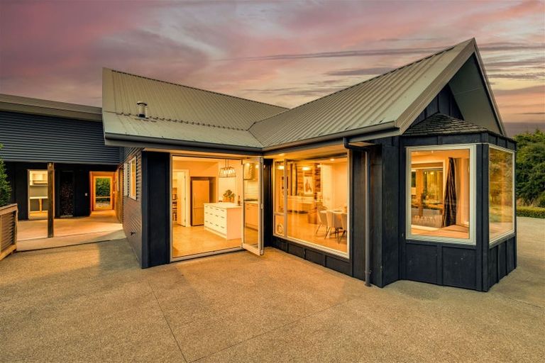 Photo of property in 7 Loburn Whiterock Road, Loburn, Rangiora, 7472