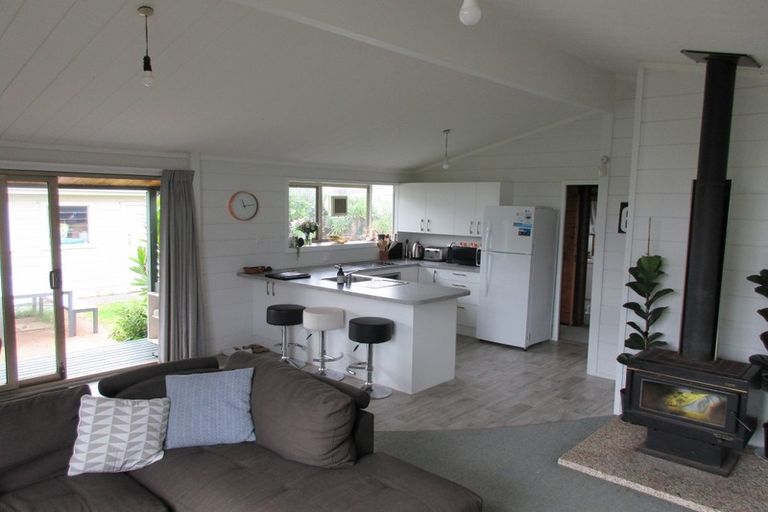 Photo of property in 120 Tutere Street, Waikanae Beach, Waikanae, 5036