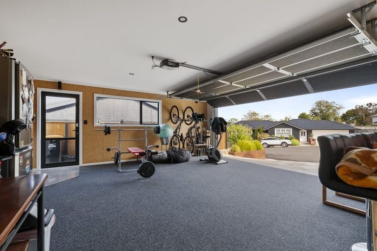 Photo of property in 4 Waimarama Court, Roslyn, Palmerston North, 4414