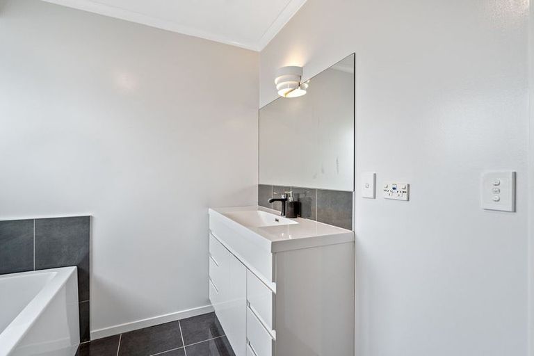 Photo of property in 15a Nottingham Avenue, Halswell, Christchurch, 8025