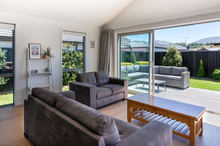 Photo of property in 16 Regent Street, Lower Shotover, Queenstown, 9304