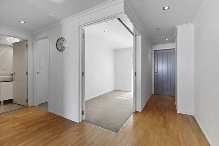 Photo of property in Algarve Apartments, 213/332 Maunganui Road, Mount Maunganui, 3116