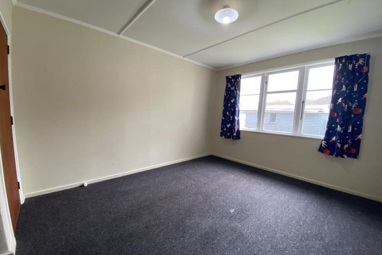 Photo of property in 49 Andrew Avenue, Roslyn, Palmerston North, 4414