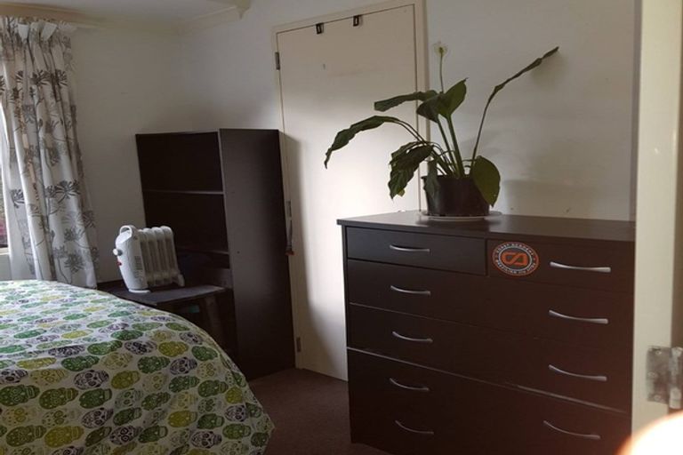 Photo of property in 2/18 Ocean View Road, Hatfields Beach, Orewa, 0931