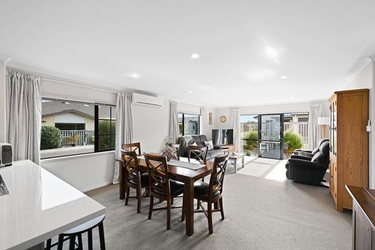 Photo of property in Bramley Gardens, 48/3 Turnbury Court, Rototuna, Hamilton, 3210