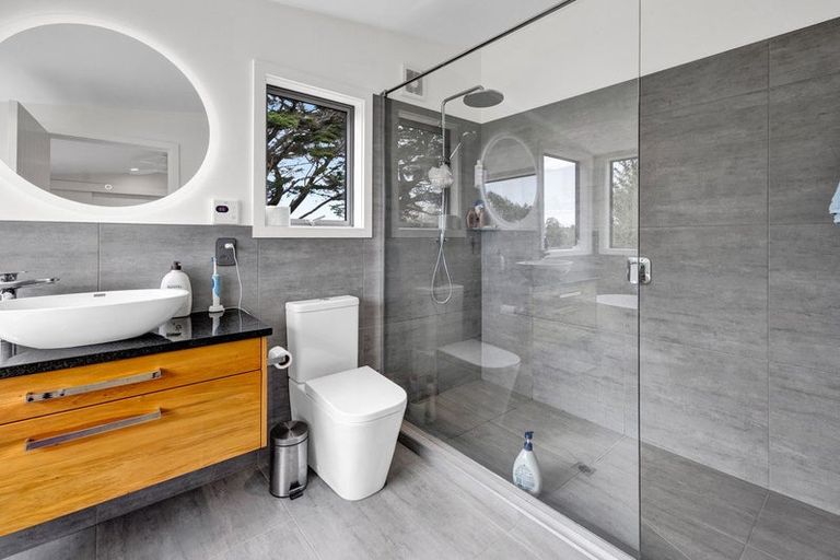 Photo of property in 215 Cowling Road, Hurdon, New Plymouth, 4371