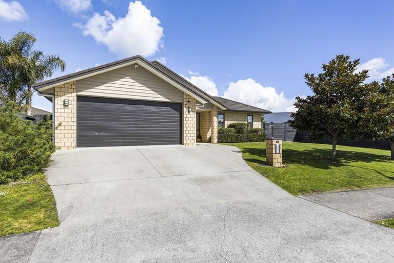 Photo of property in 25 Piwakawaka Court, Rototuna North, Hamilton, 3210
