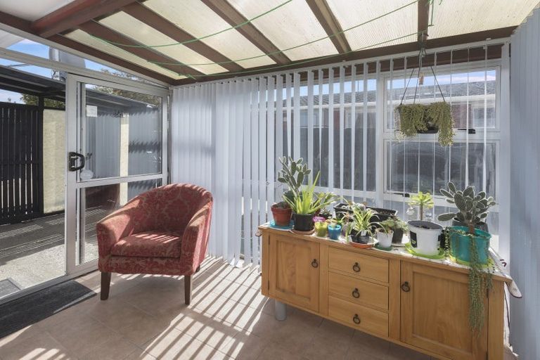 Photo of property in 1/290 Avonhead Road, Avonhead, Christchurch, 8042