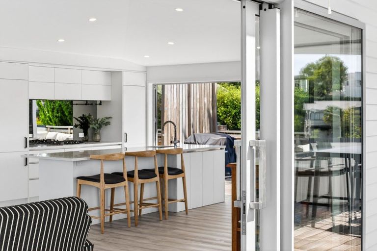 Photo of property in 7 Enfield Road, Hospital Hill, Napier, 4110