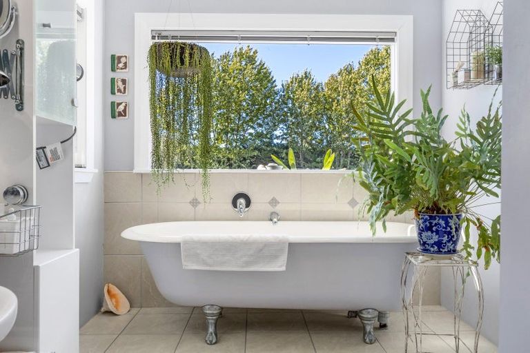 Photo of property in 200 Loburn Whiterock Road, Loburn, Rangiora, 7472