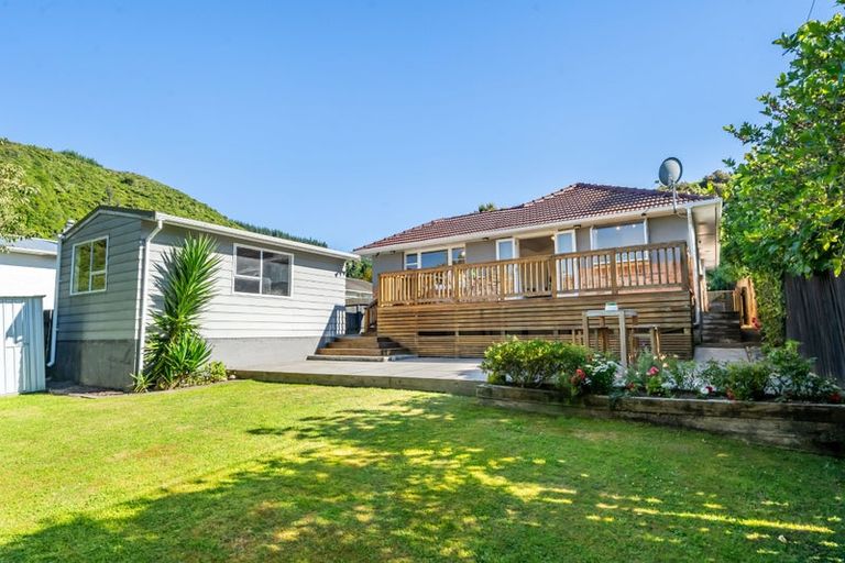 Photo of property in 10 Gillespies Road, Birchville, Upper Hutt, 5018