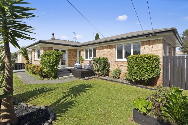 Photo of property in 22 Edmund Hillary Avenue, Papakura, 2110