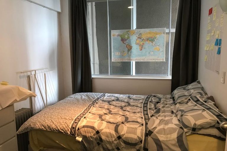 Photo of property in Terrace Tower Apartments, 3a/126 The Terrace, Wellington Central, Wellington, 6011