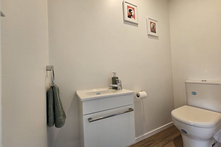 Photo of property in 401 Carrington Street, Upper Vogeltown, New Plymouth, 4310