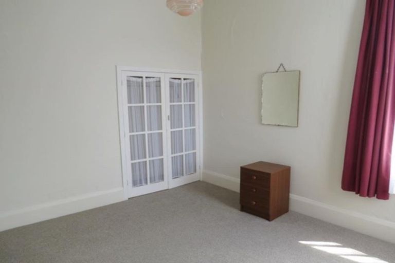 Photo of property in 17 Barrett Street, Westown, New Plymouth, 4310