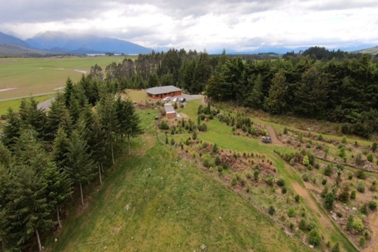 Photo of property in 681a Manapouri-te Anau Highway, Te Anau, 9679