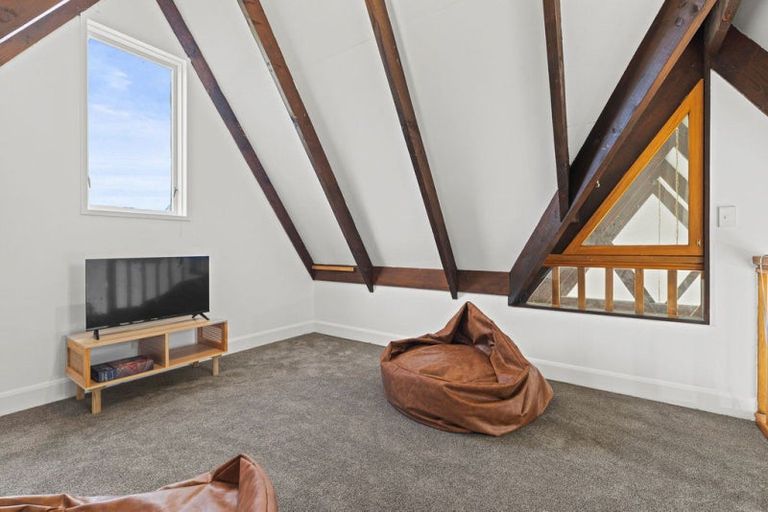 Photo of property in 20 Shakespeare Road, Bastia Hill, Whanganui, 4500