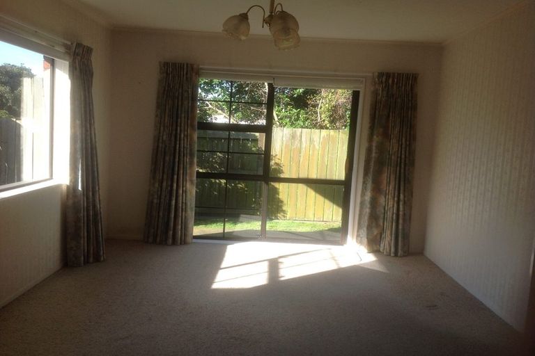 Photo of property in 85c Oxford Street, Tawa, Wellington, 5028