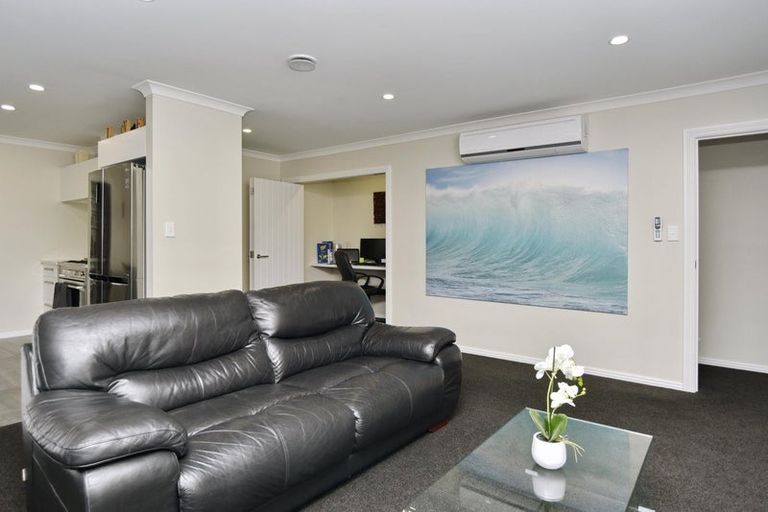 Photo of property in 56 Watkins Drive, Rangiora, 7400