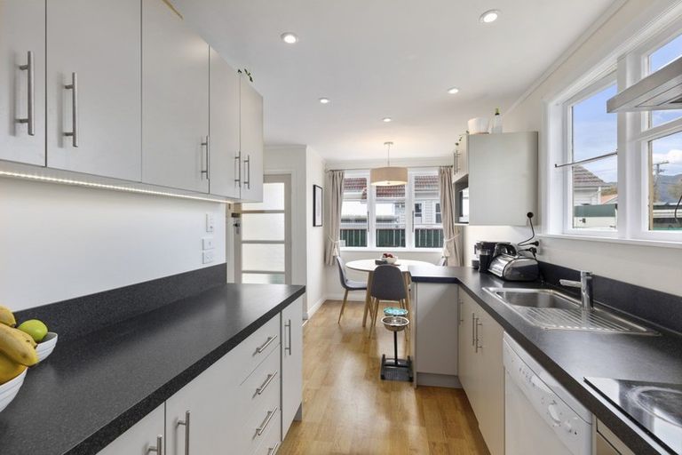 Photo of property in 80 Naenae Road, Naenae, Lower Hutt, 5011