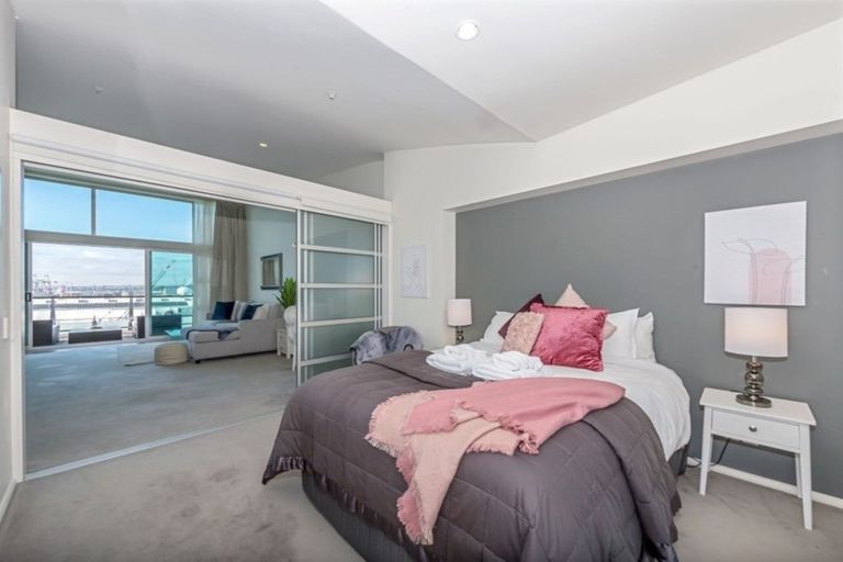 Photo of property in Shed 20 Princes Wharf Apartments, 48a/139 Quay Street, Auckland Central, Auckland, 1010