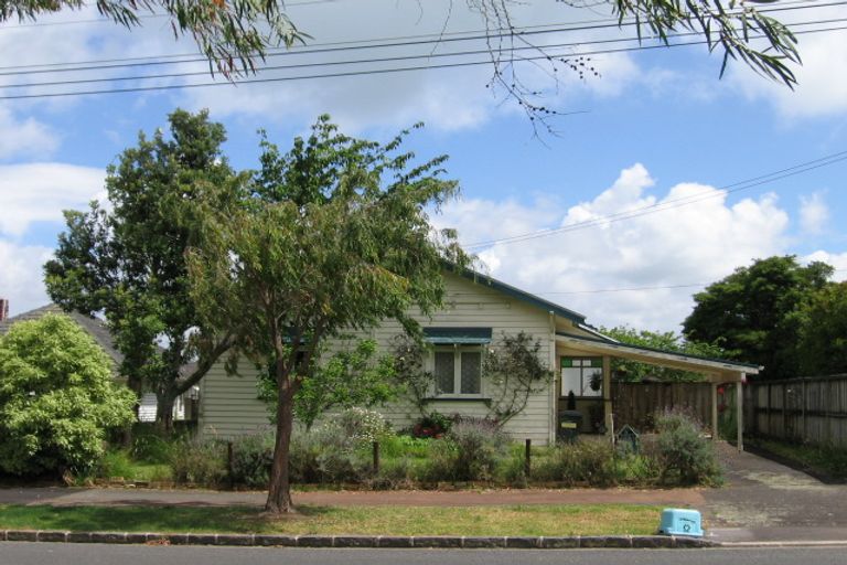 Photo of property in 7 St Michaels Avenue, Point Chevalier, Auckland, 1022