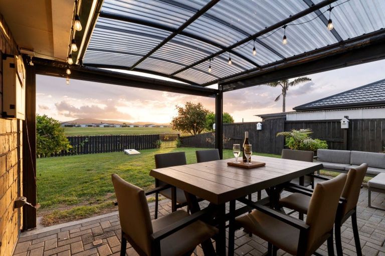 Photo of property in 21 Nicole Place, Papamoa Beach, Papamoa, 3118