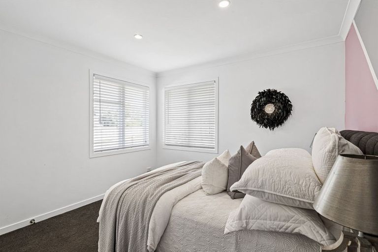 Photo of property in 4/37 Onewa Road, Northcote, Auckland, 0627