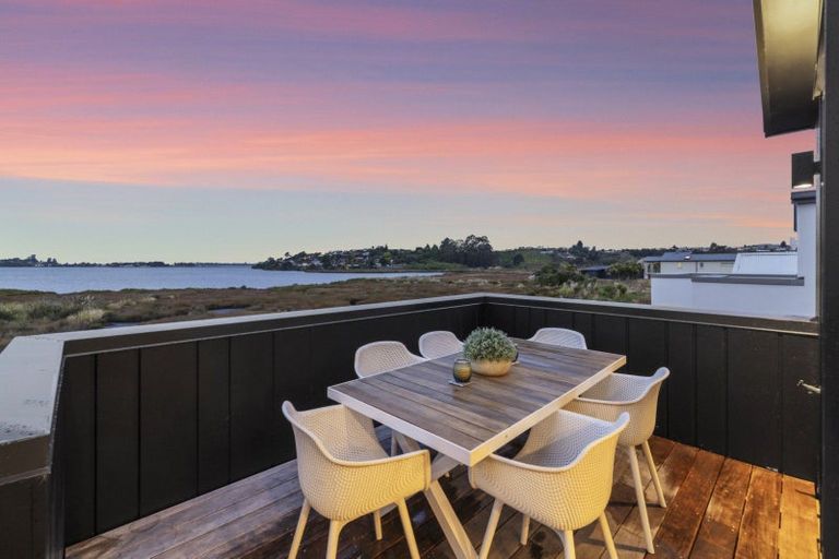 Photo of property in 31 Hinaki Street, Poike, Tauranga, 3112