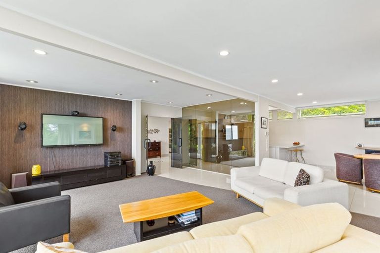 Photo of property in 75 Cliff Road, Torbay, Auckland, 0630