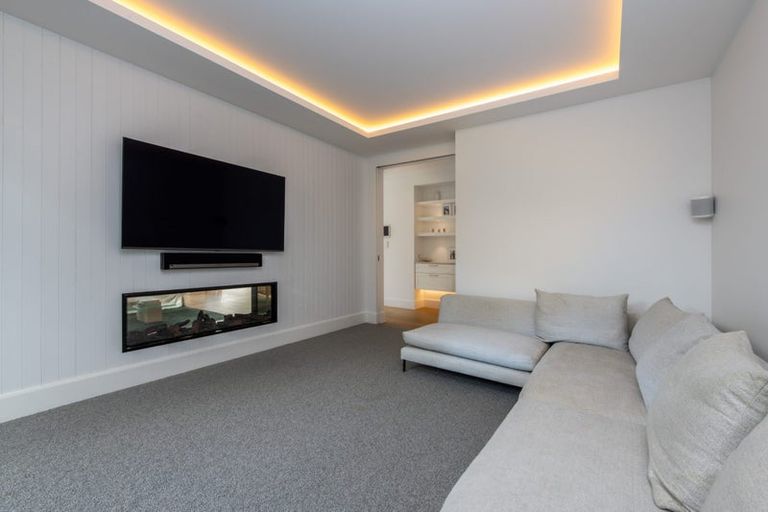 Photo of property in 1/30 Ocean View Road, Milford, Auckland, 0620