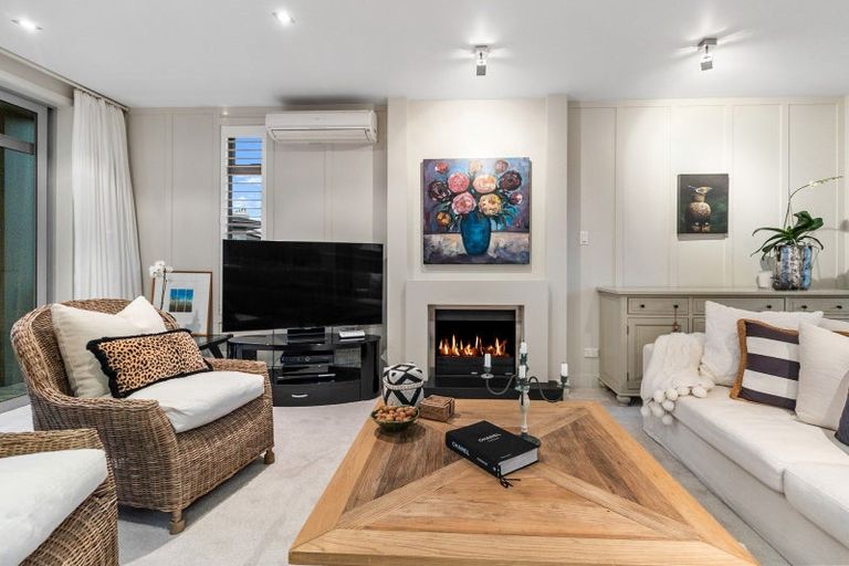 Photo of property in 7 Little Compton Mews, Snells Beach, 0920