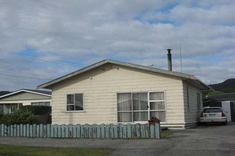 Photo of property in 61 Doyle Street, Blaketown, Greymouth, 7805