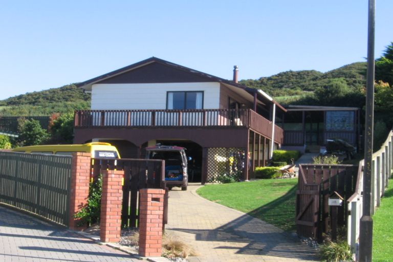 Photo of property in 25 Chapel Street, Takapuwahia, Porirua, 5022