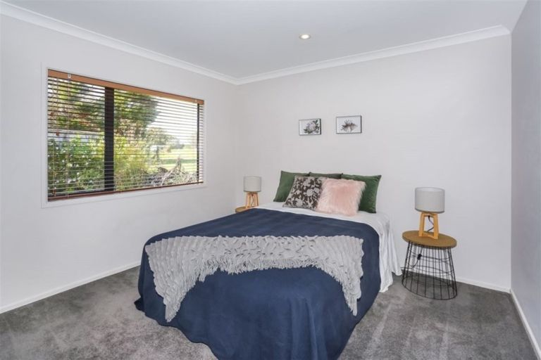 Photo of property in 24 Seagrove Road, Waiau Pa, Pukekohe, 2679