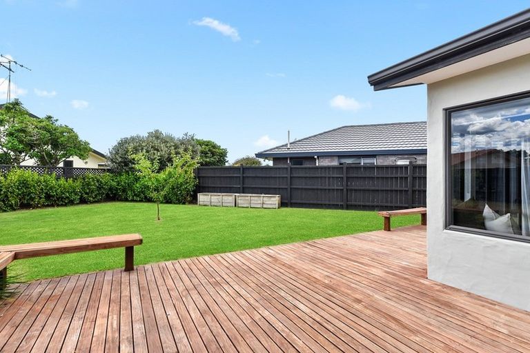 Photo of property in 13 Mangakoea Place, St Andrews, Hamilton, 3200