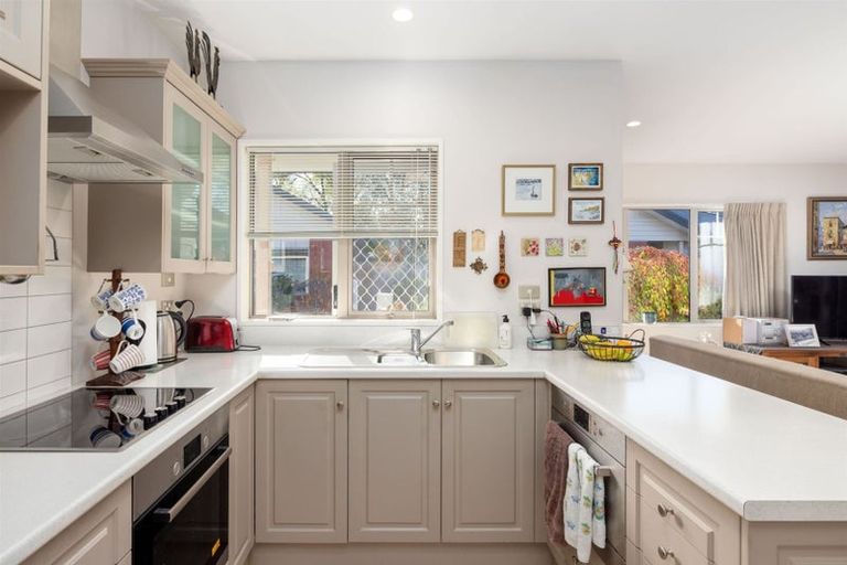 Photo of property in 33e Streamside Court, Woolston, Christchurch, 8062