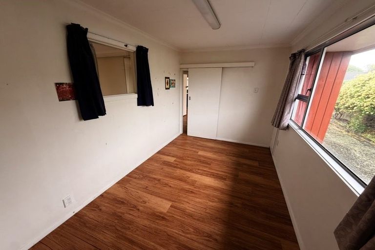 Photo of property in 8 Nyoli Street, Northcote, Christchurch, 8052