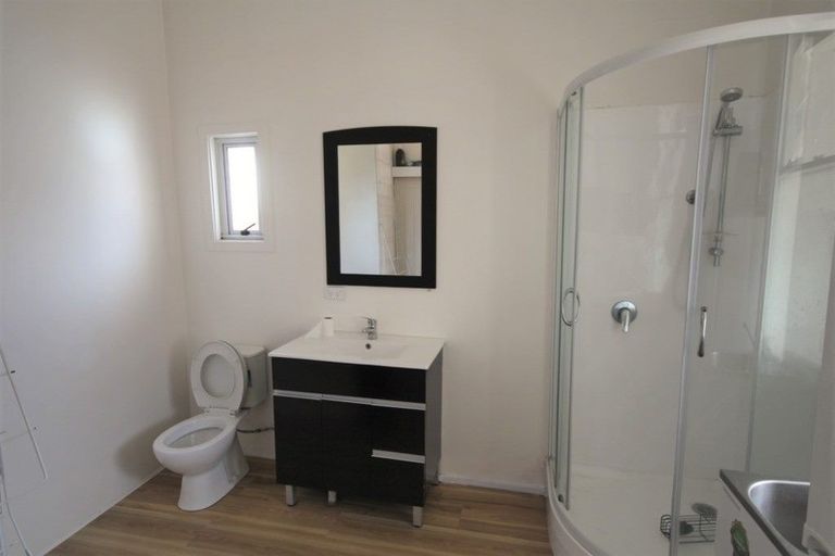 Photo of property in 4a Sullivan Avenue, Mangere Bridge, Auckland, 2022