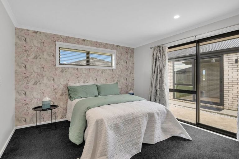 Photo of property in 43 Nicolau Avenue, Rolleston, 7615