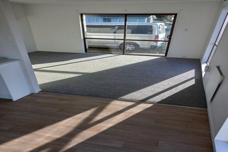 Photo of property in 11 Balmoral Street, Levin, 5510